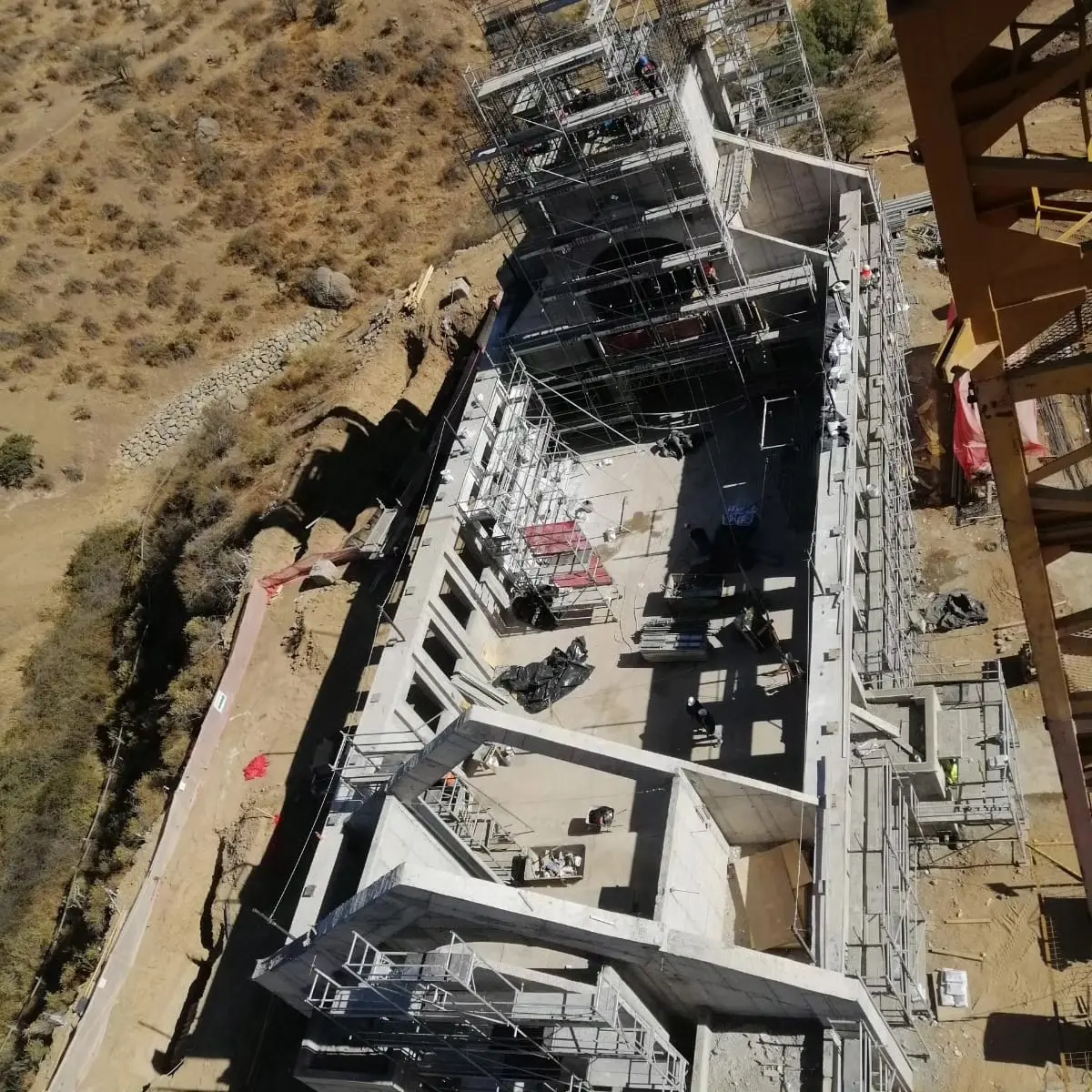 Proceso de moldaje de la iglesia